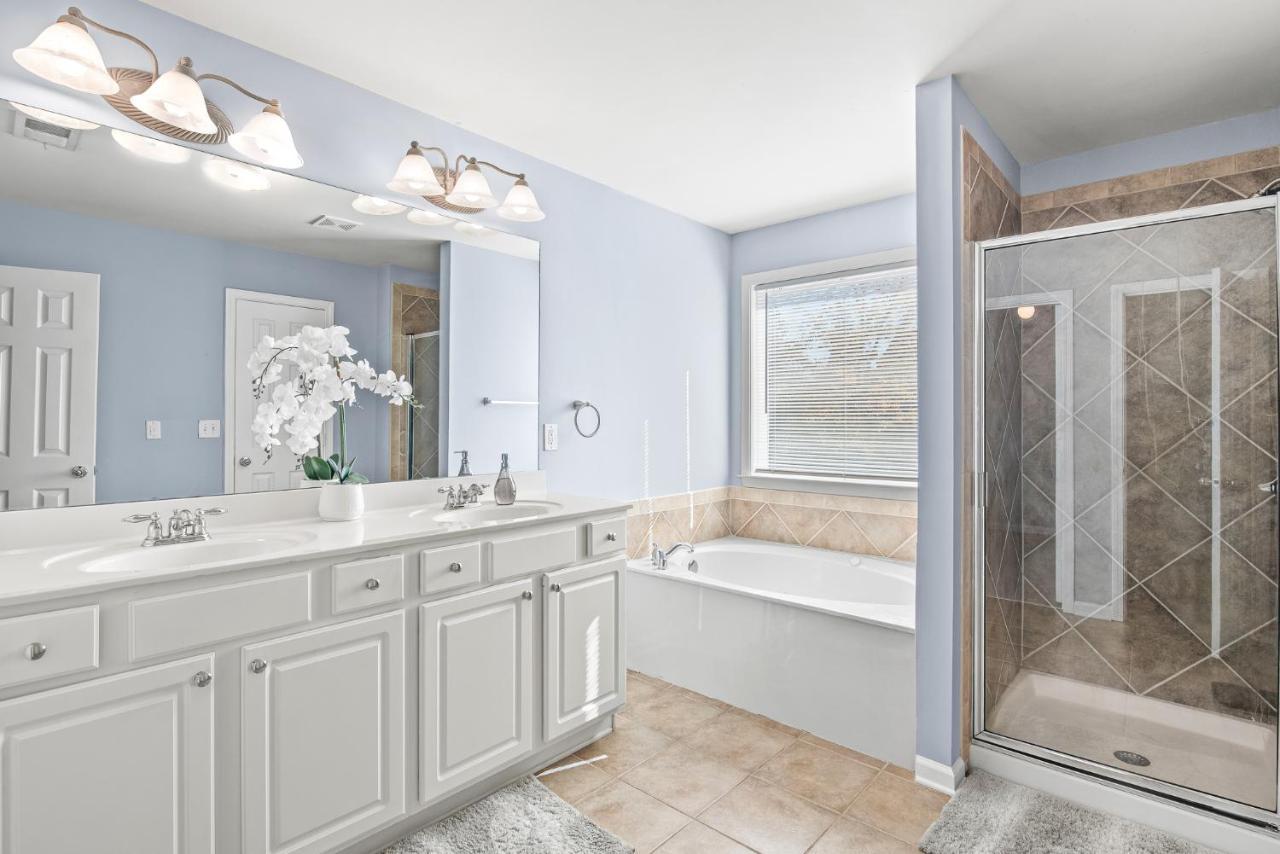 Calming Grey Townhouse With Jacuzzi Bathtub Villa Атланта Екстериор снимка